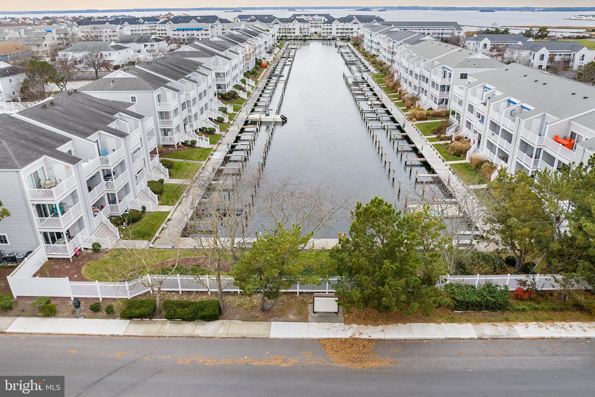 HIDDEN HARBOR - Residential