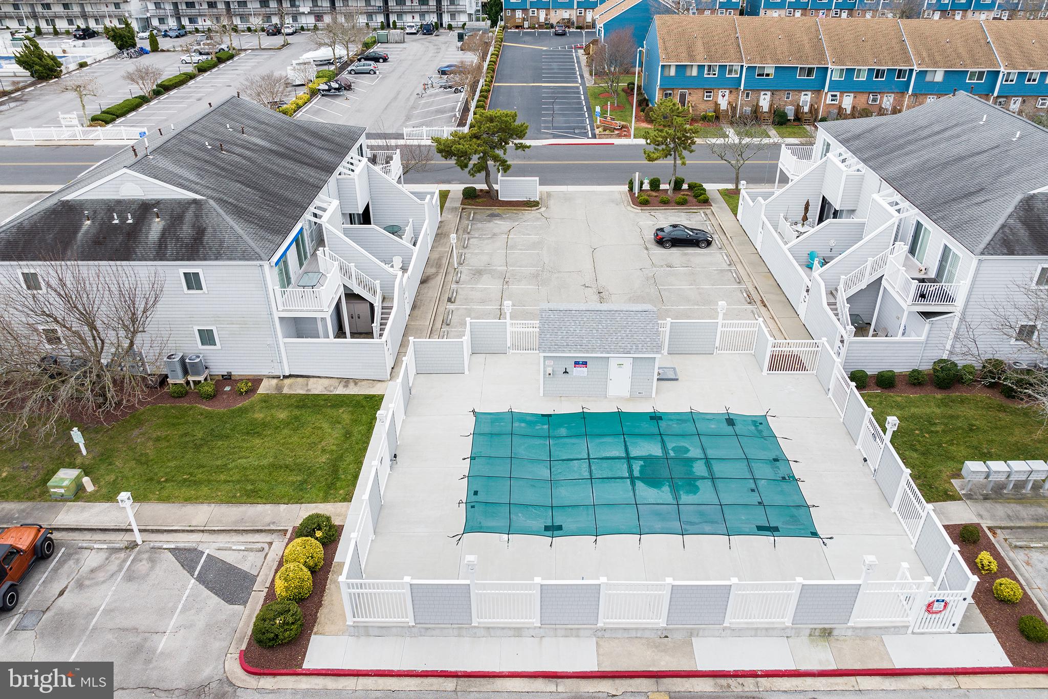 HIDDEN HARBOR - Residential