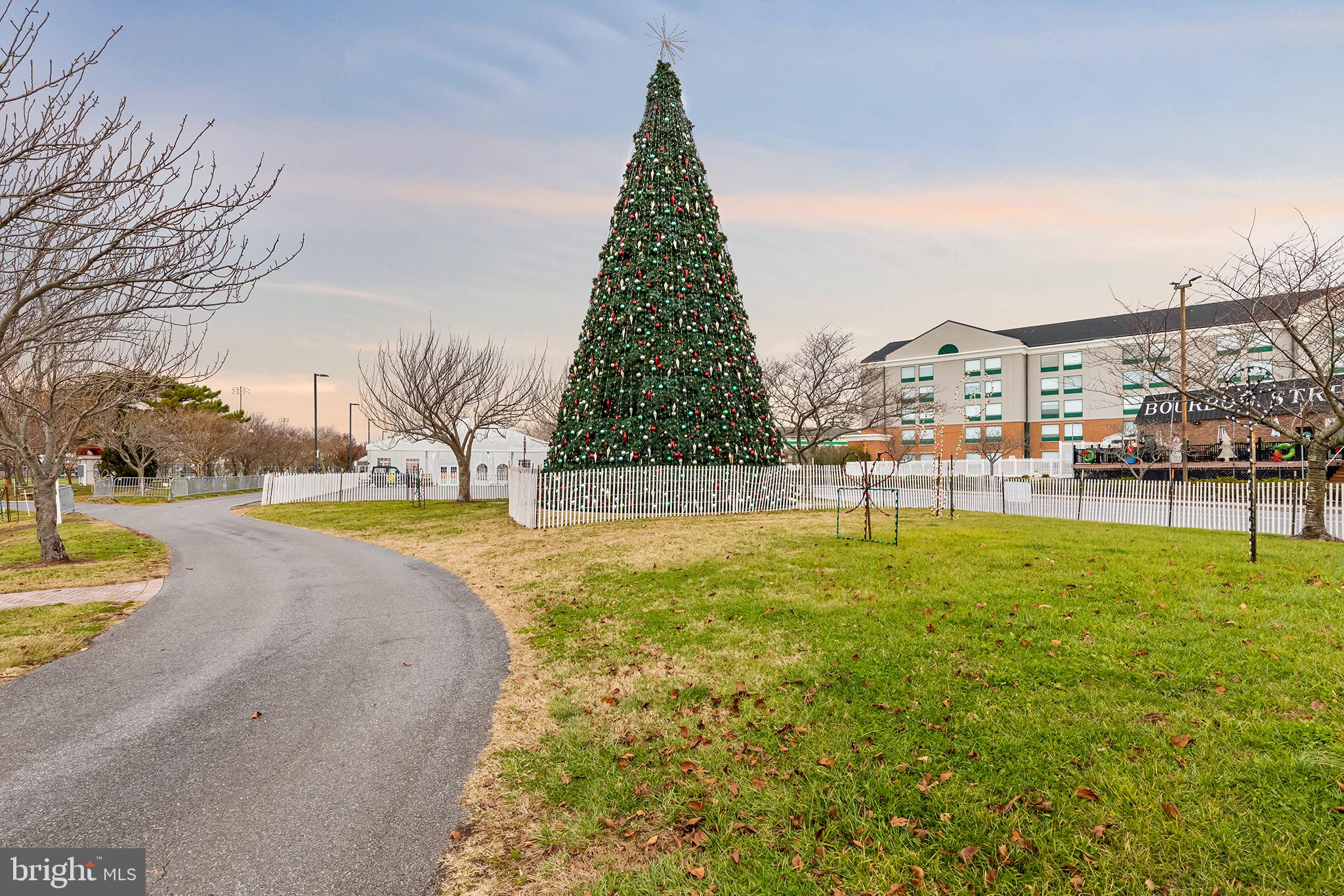 HIDDEN HARBOR - Residential