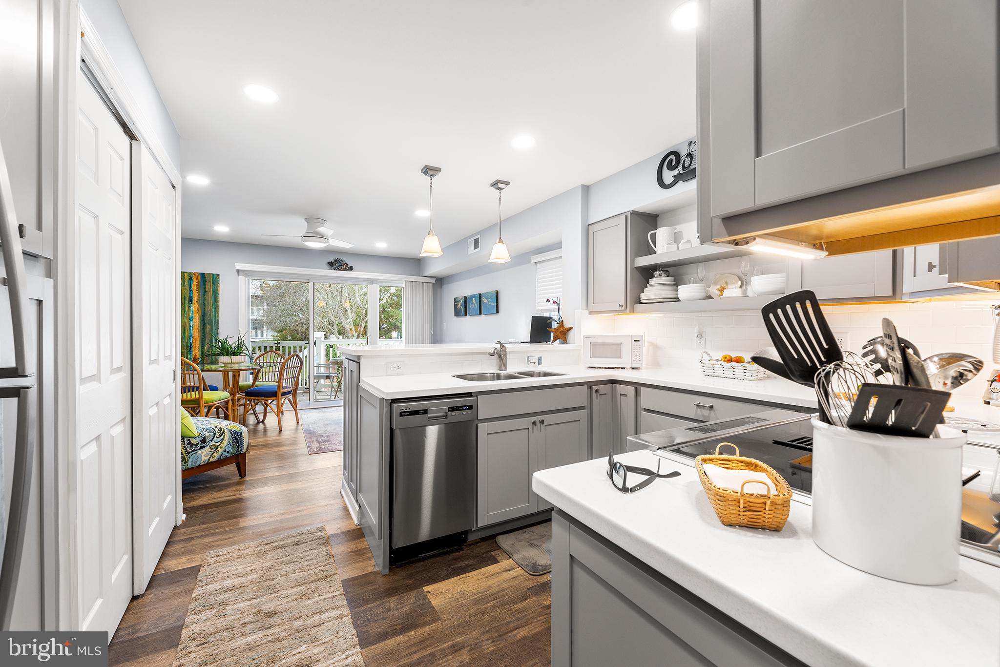 HIDDEN HARBOR - Residential