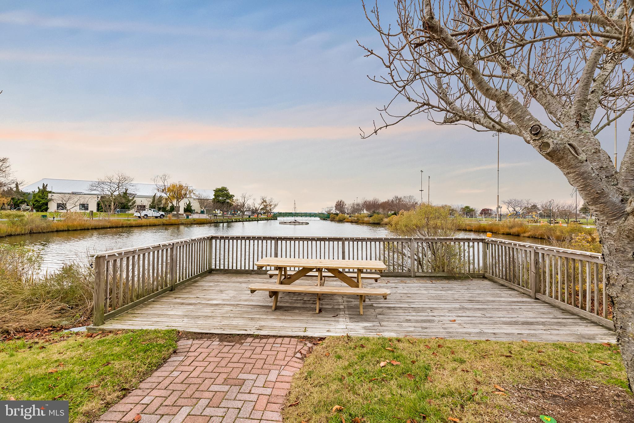 HIDDEN HARBOR - Residential