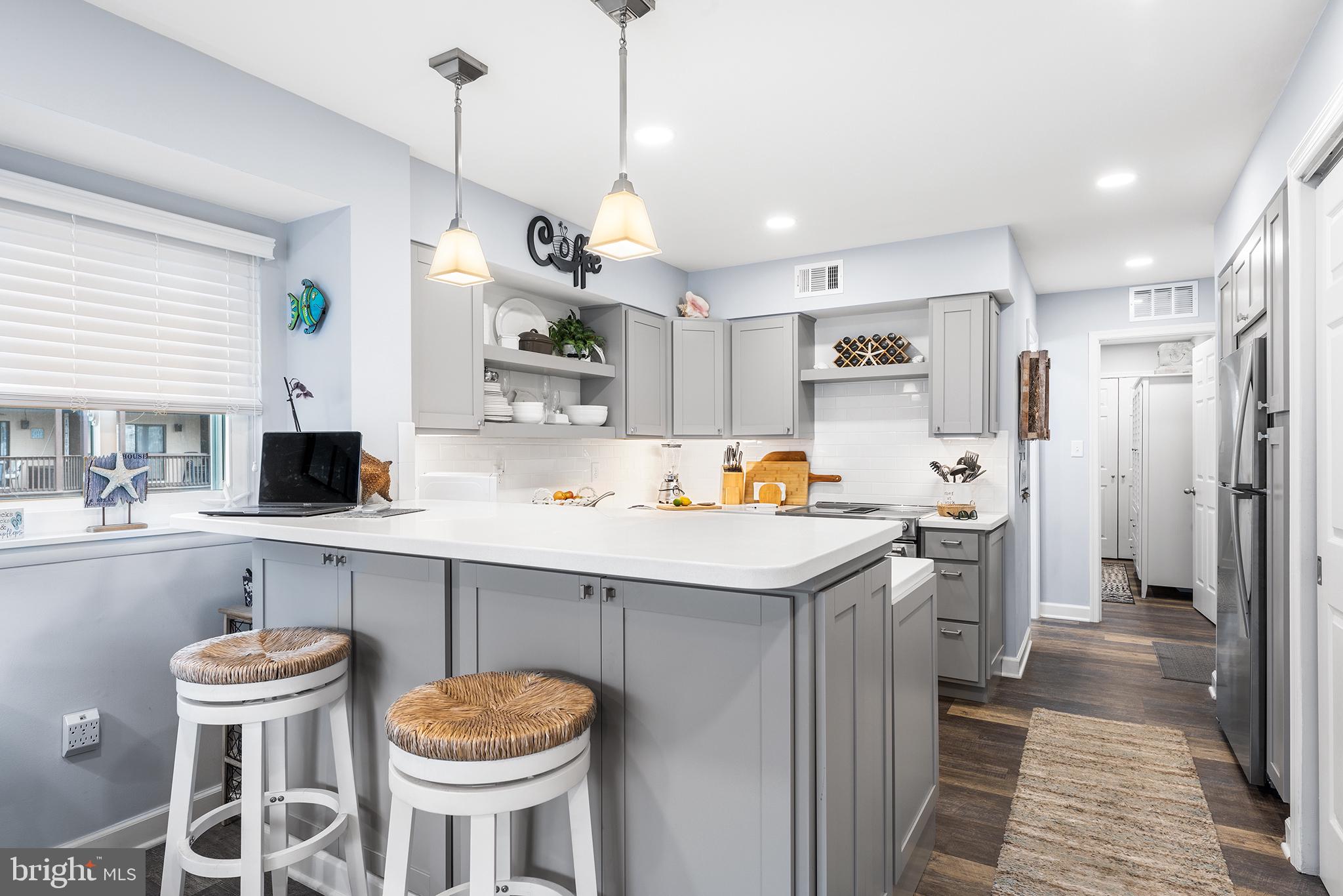 HIDDEN HARBOR - Residential