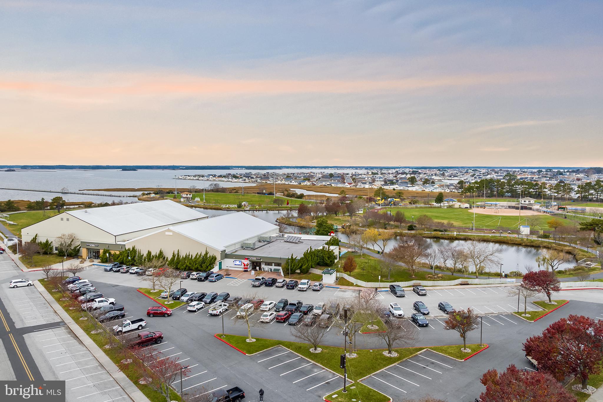 HIDDEN HARBOR - Residential