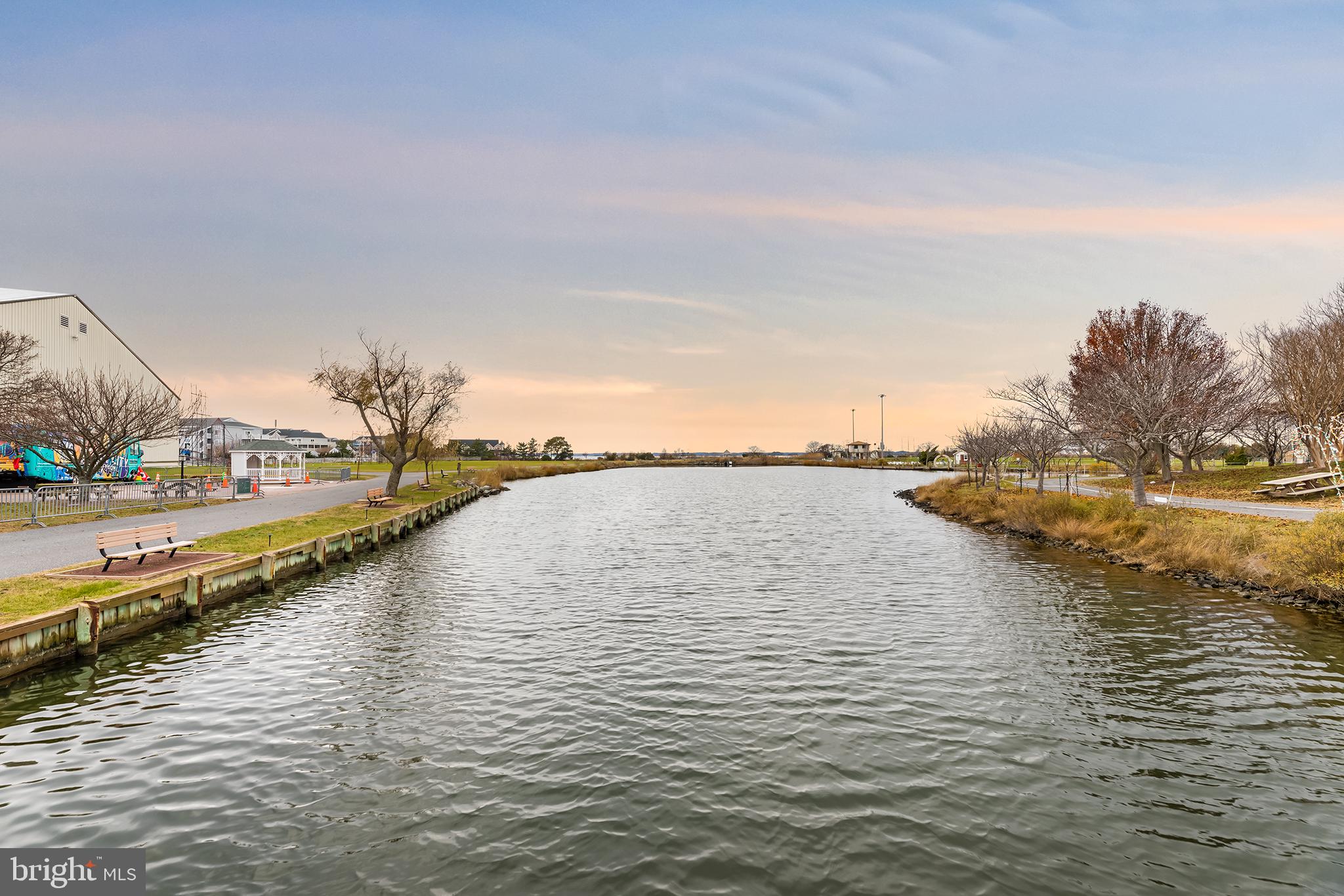 HIDDEN HARBOR - Residential