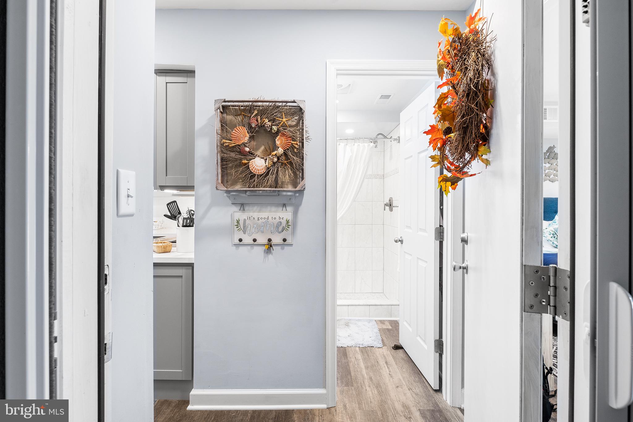 HIDDEN HARBOR - Residential