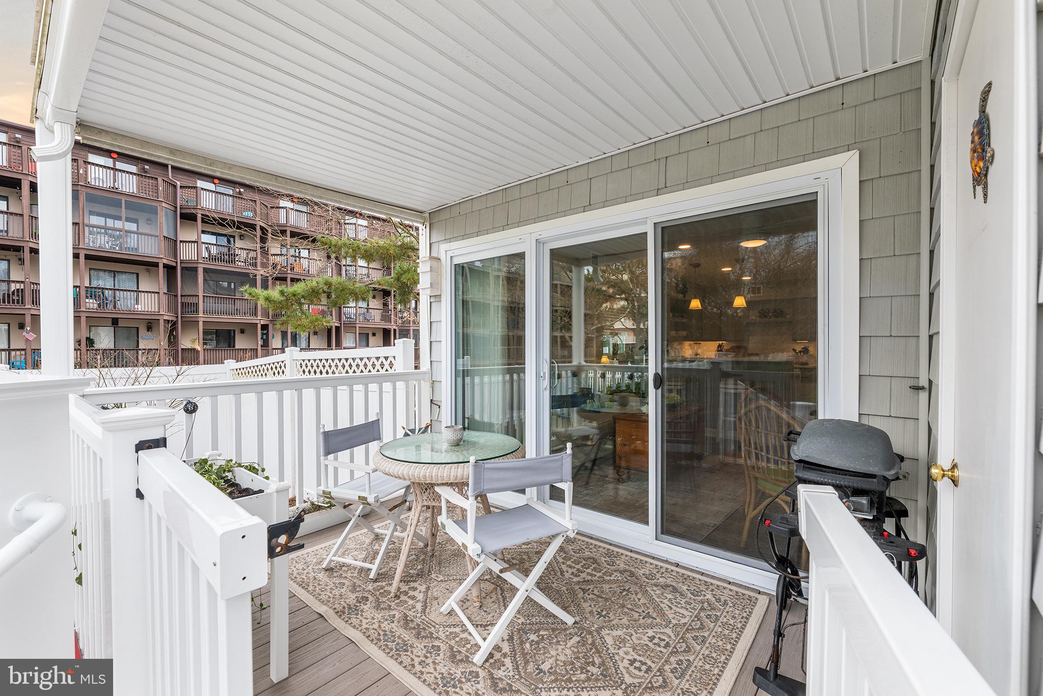 HIDDEN HARBOR - Residential