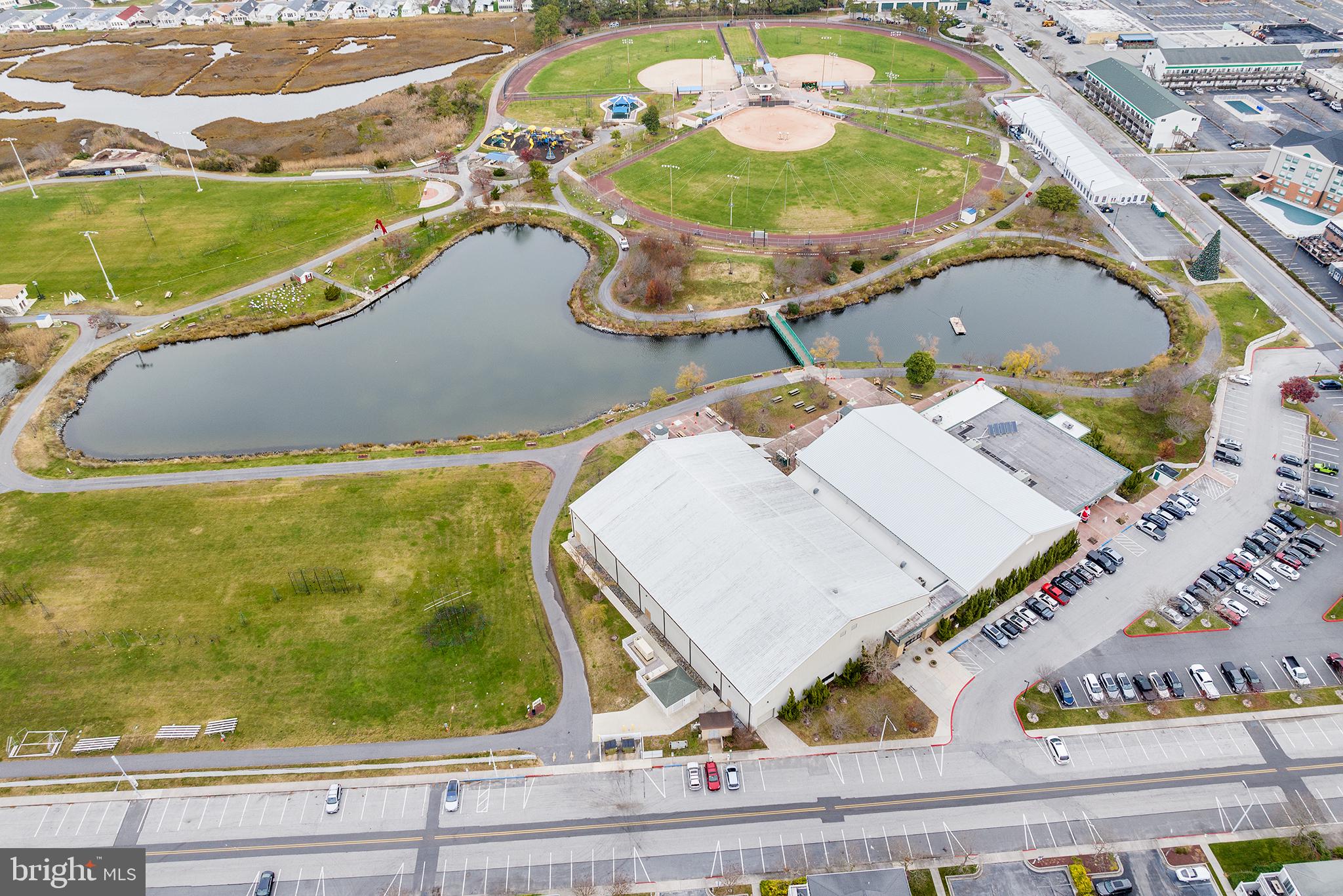 HIDDEN HARBOR - Residential