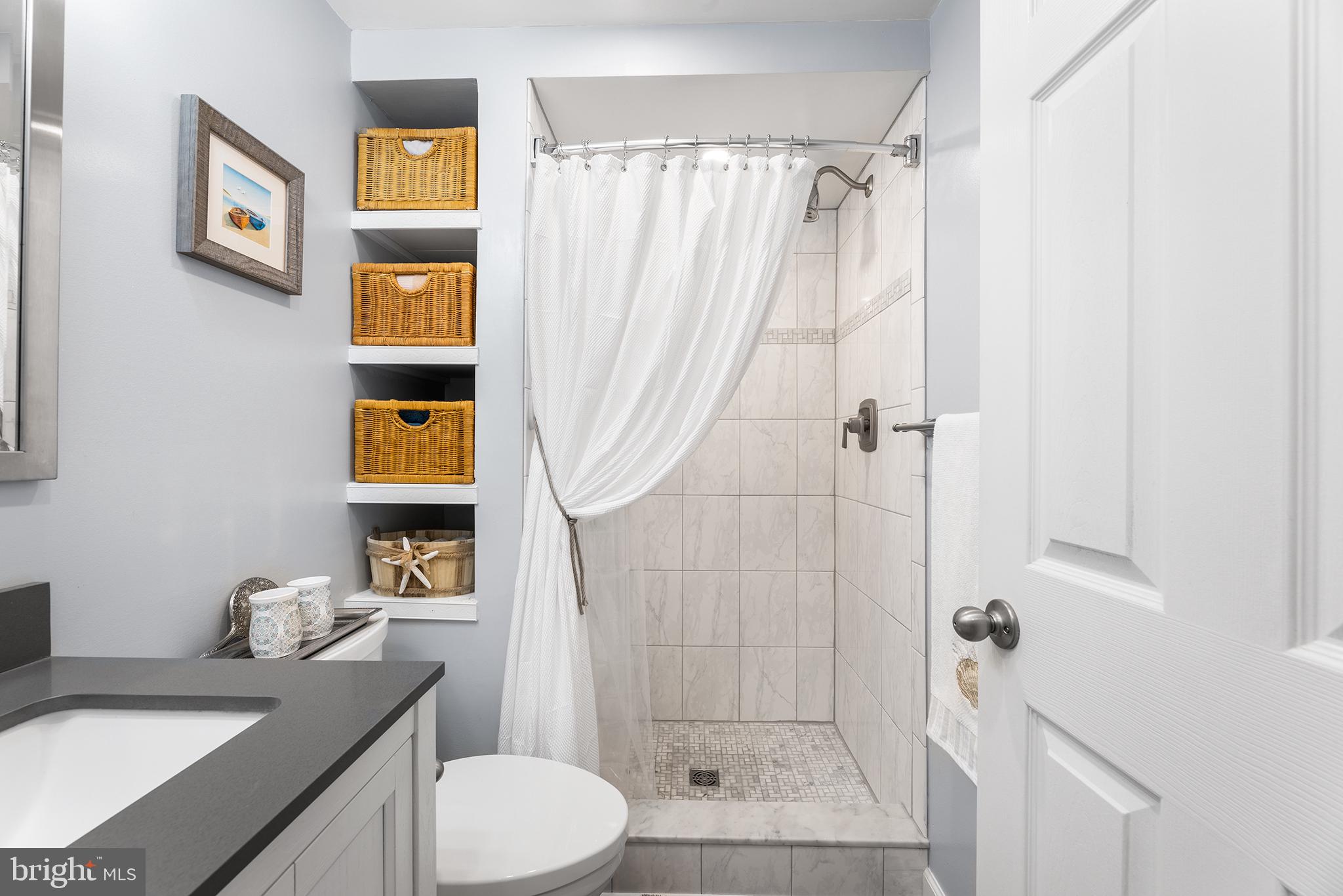 HIDDEN HARBOR - Residential