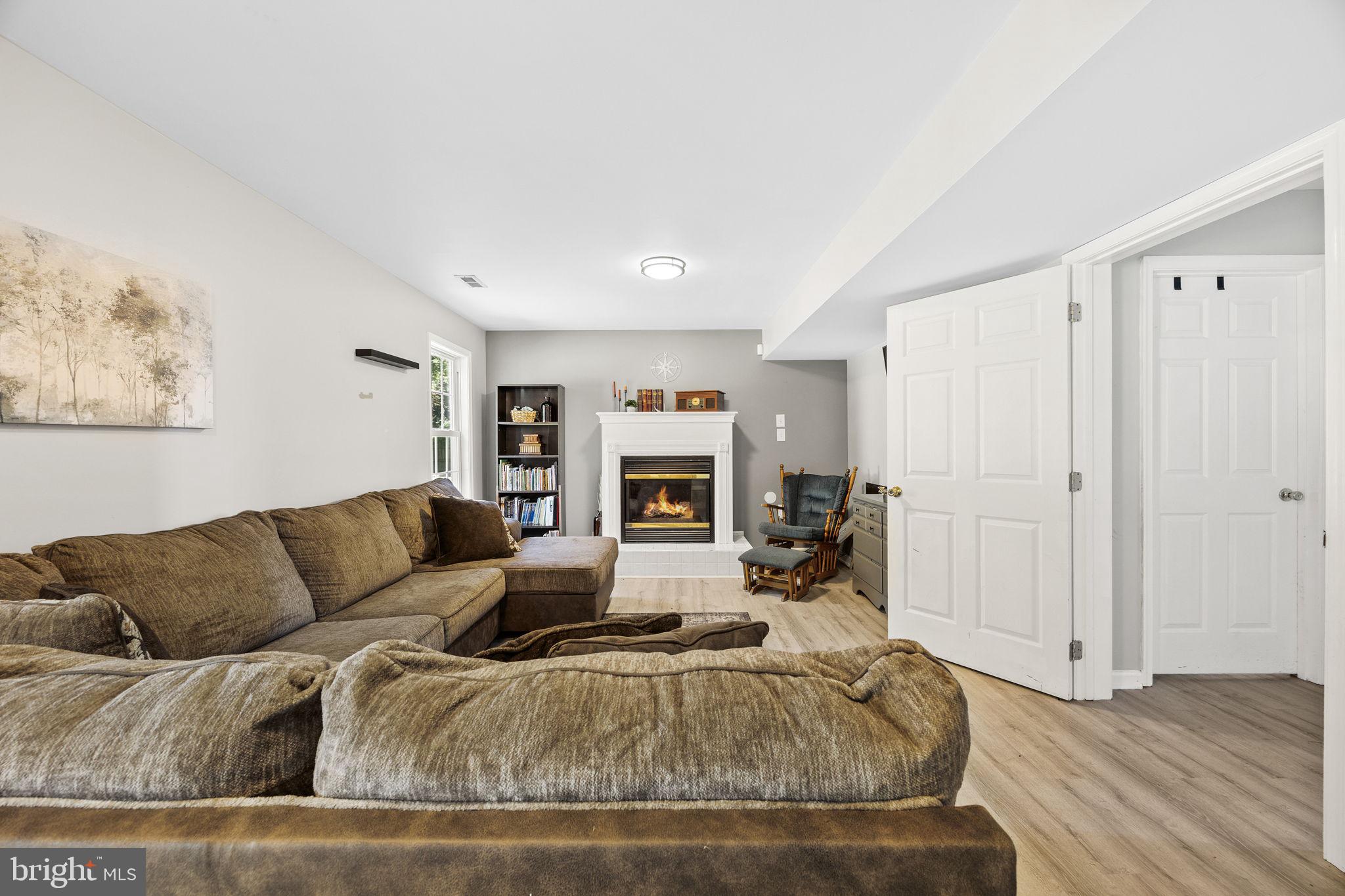 BRIAR RUN - Residential