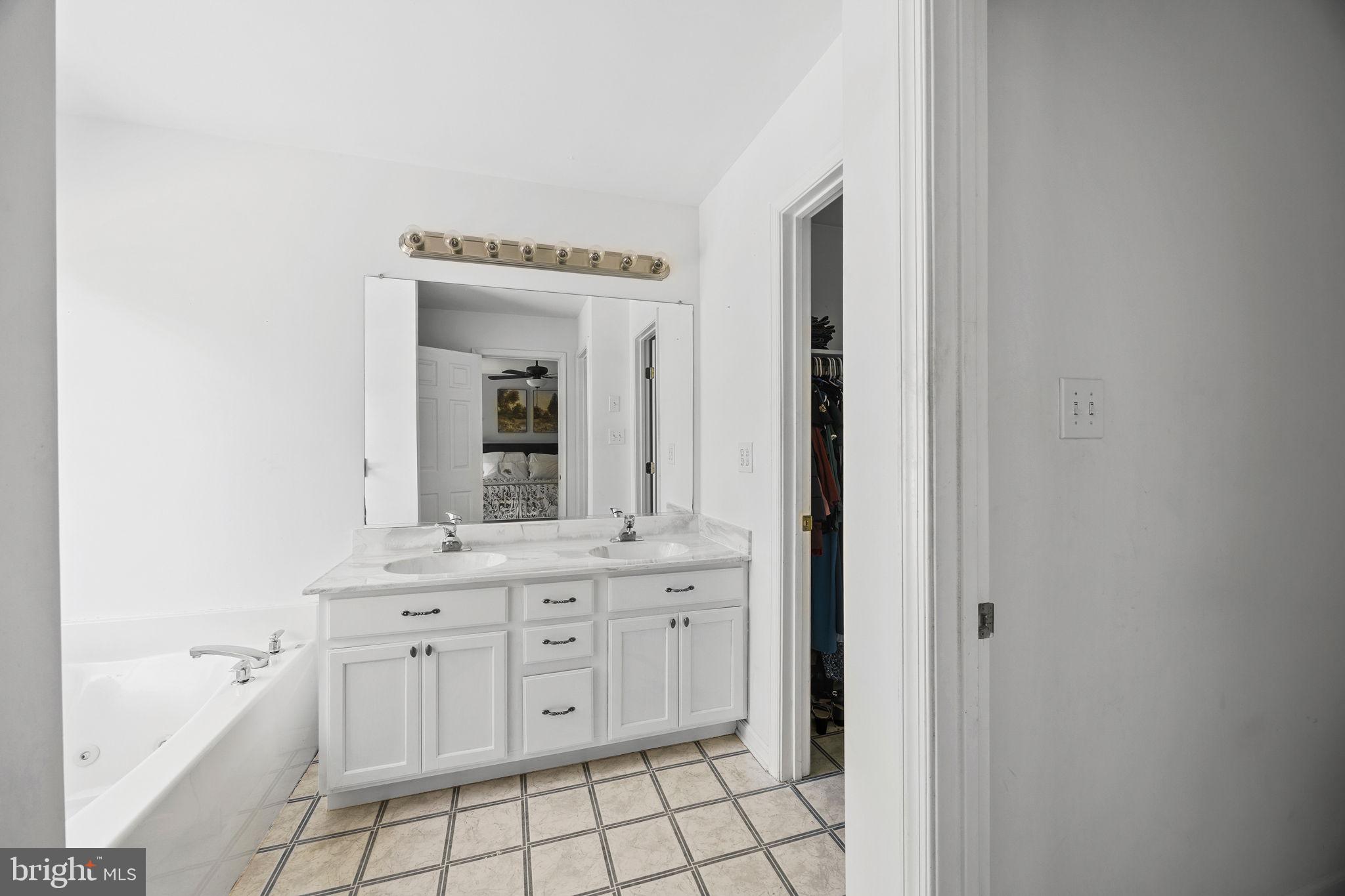 BRIAR RUN - Residential