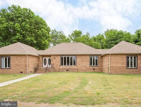 Homes For Sale - 423 Frederick Street<br/> Caroline County, PORT ROYAL, VA 22535