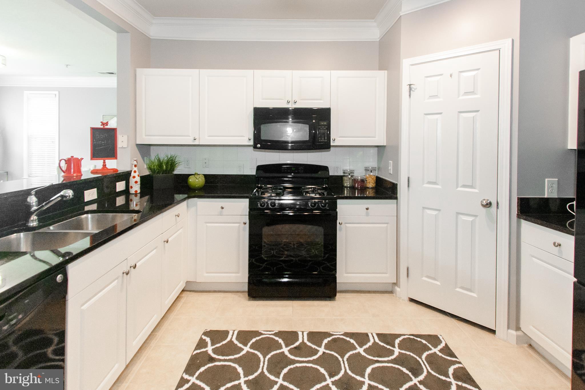 WESTCHESTER AT STRATFORD - Residential