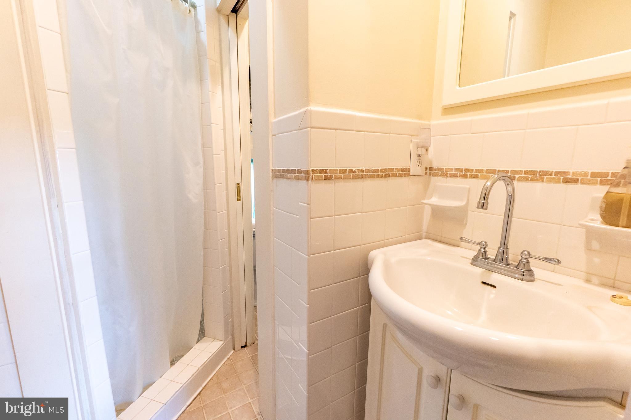 PRESQUILE - Residential Lease