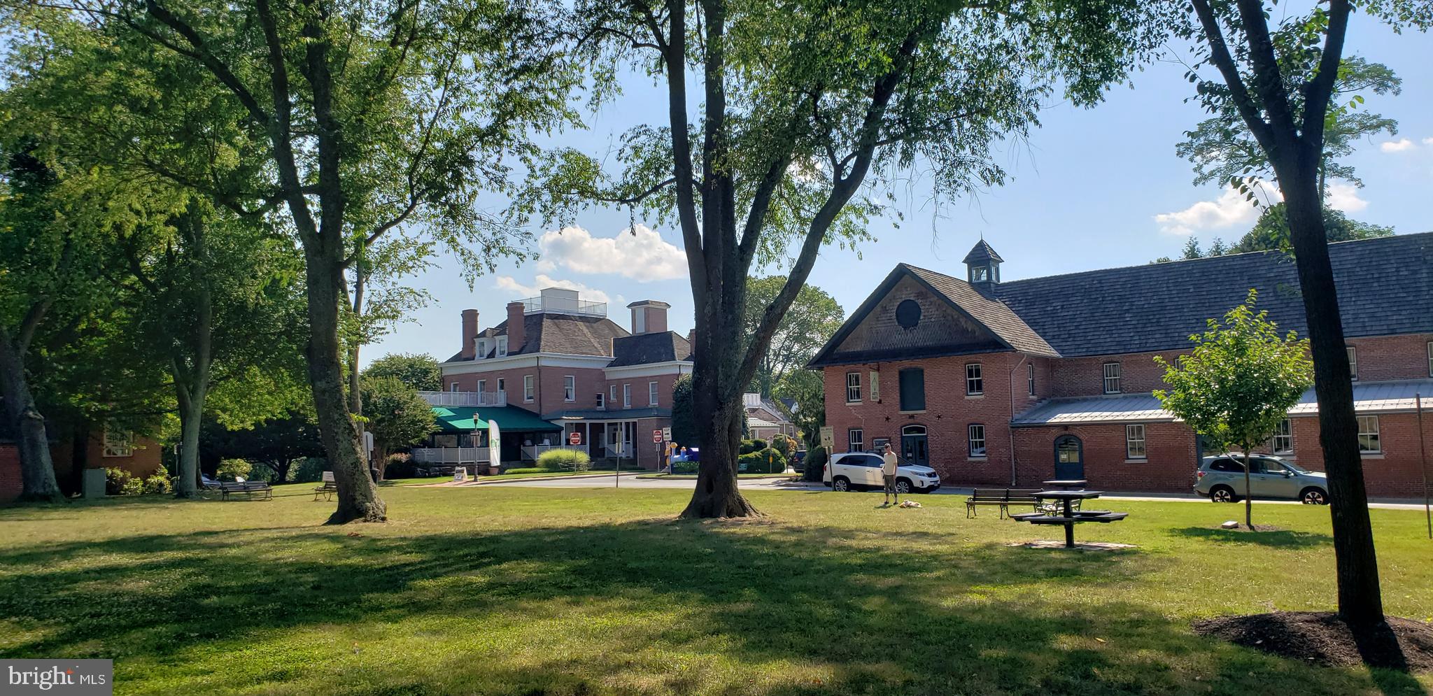 LAKELANDS - Residential