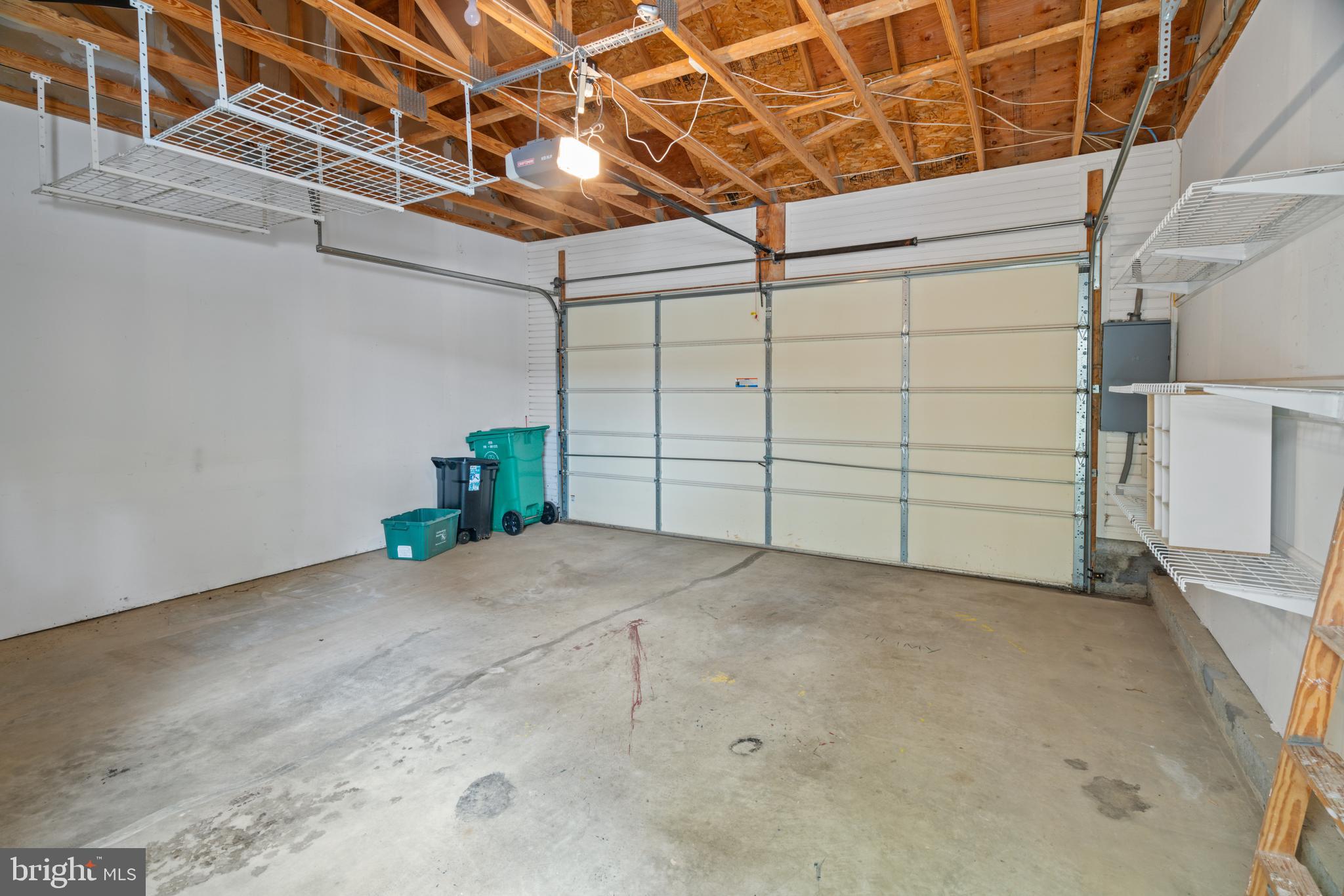 LAKELANDS - Residential