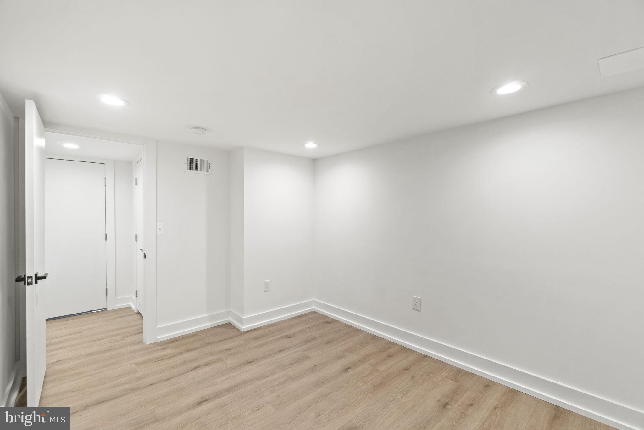 TAKOMA PARK - Residential