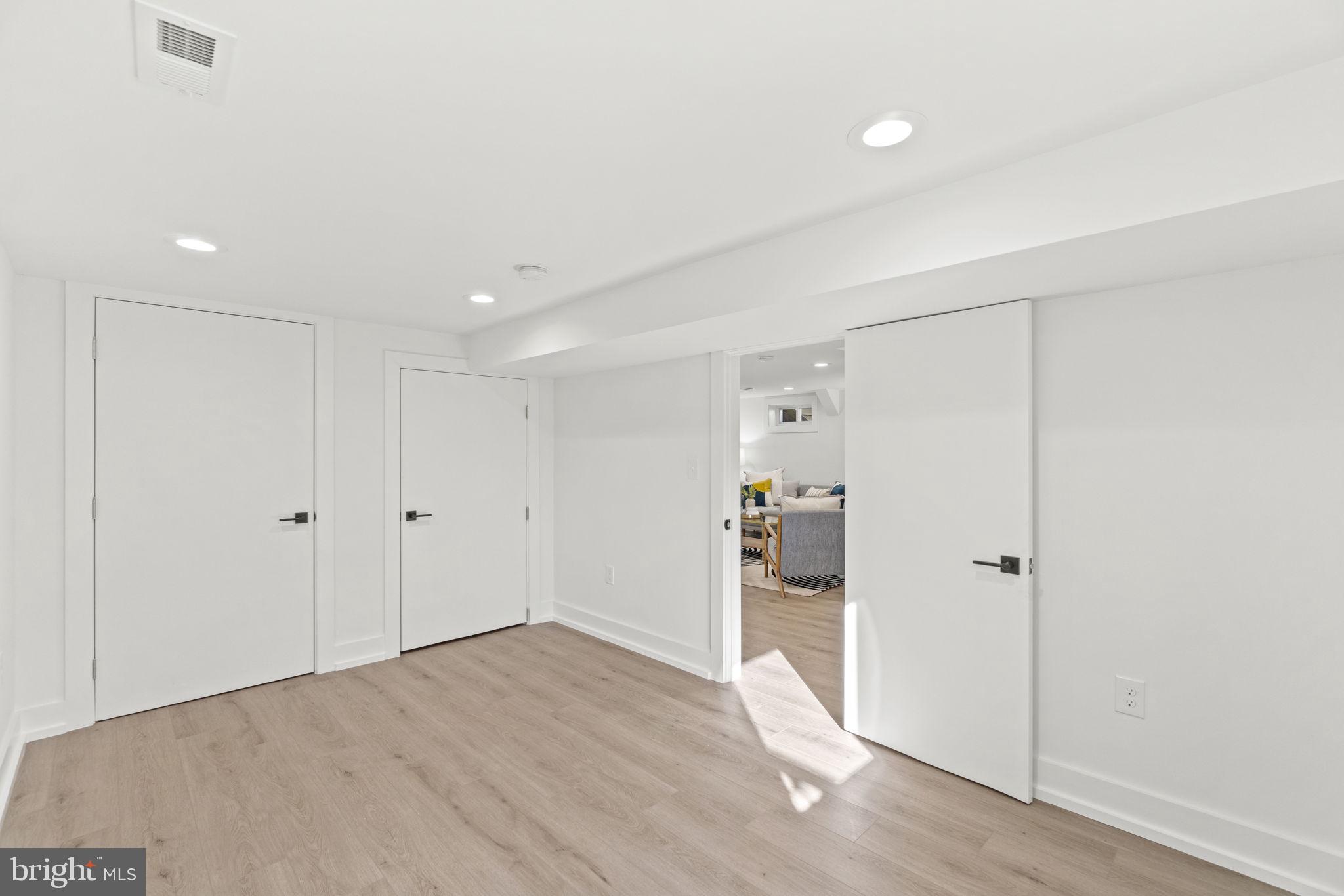 TAKOMA PARK - Residential