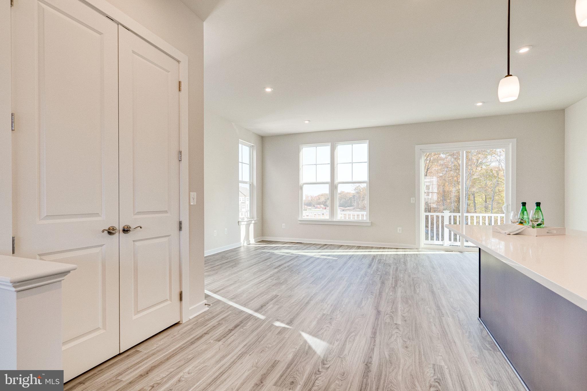 POTOMAC SHORES - Residential Lease