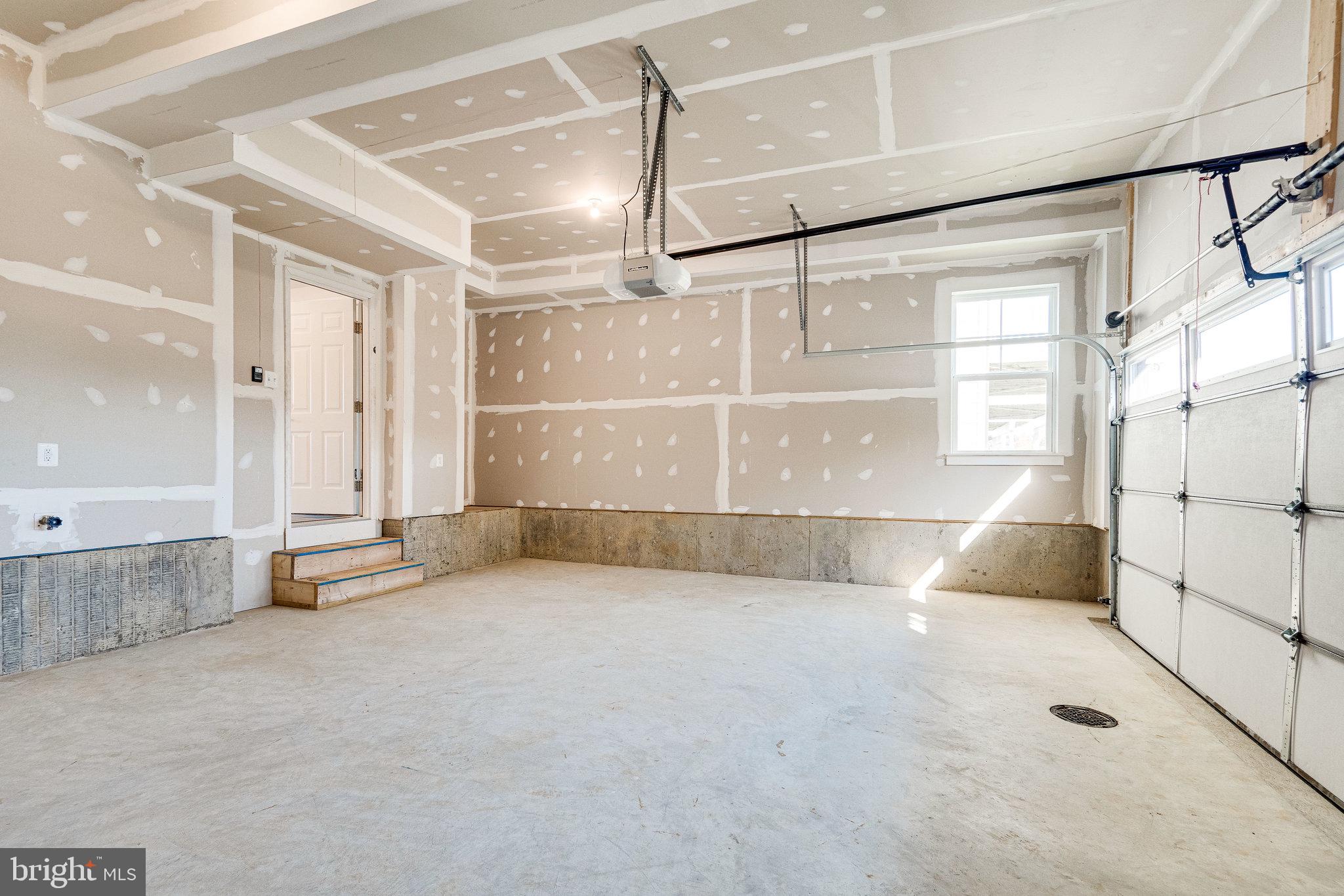 POTOMAC SHORES - Residential Lease