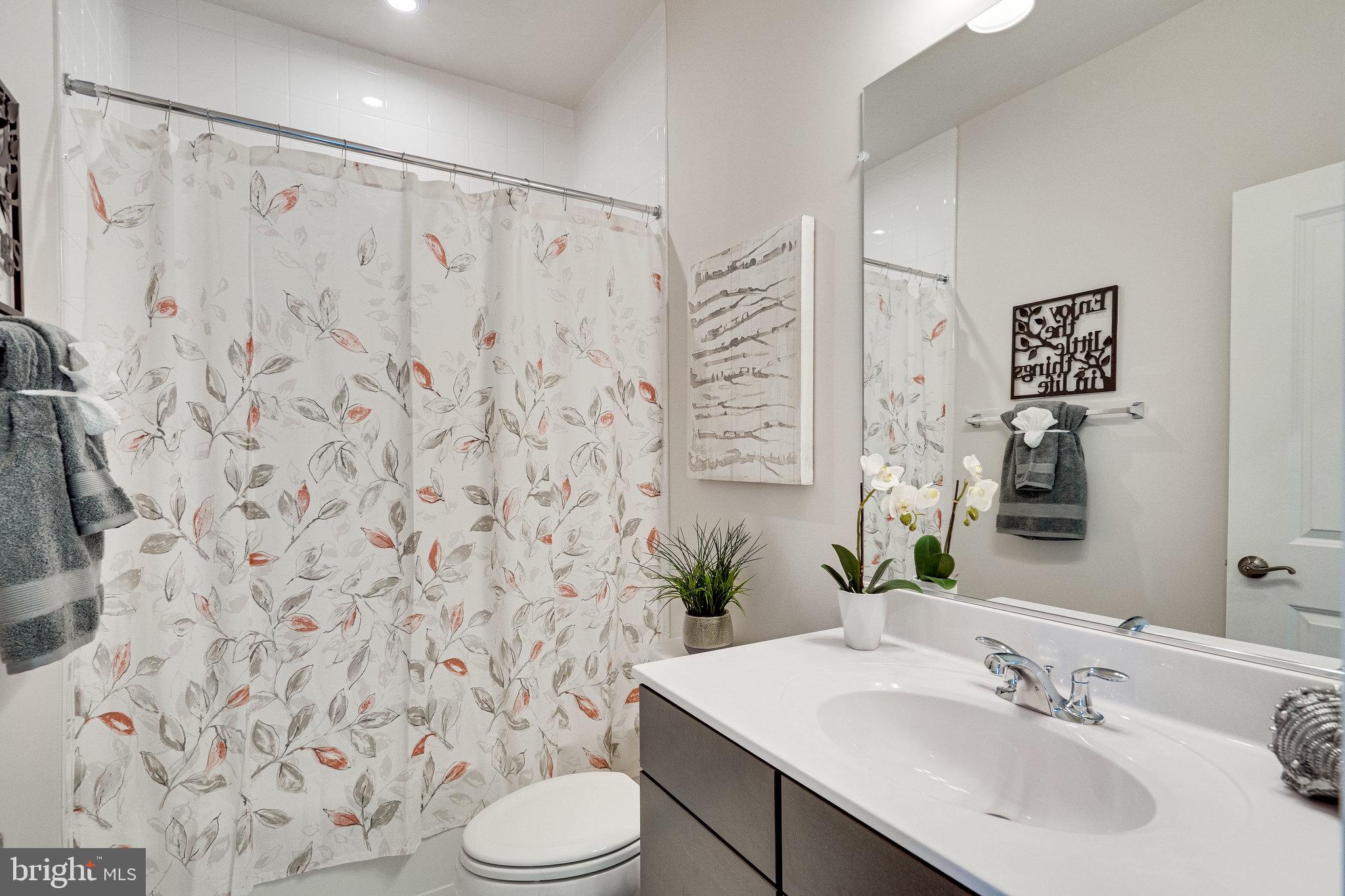 POTOMAC SHORES - Residential Lease