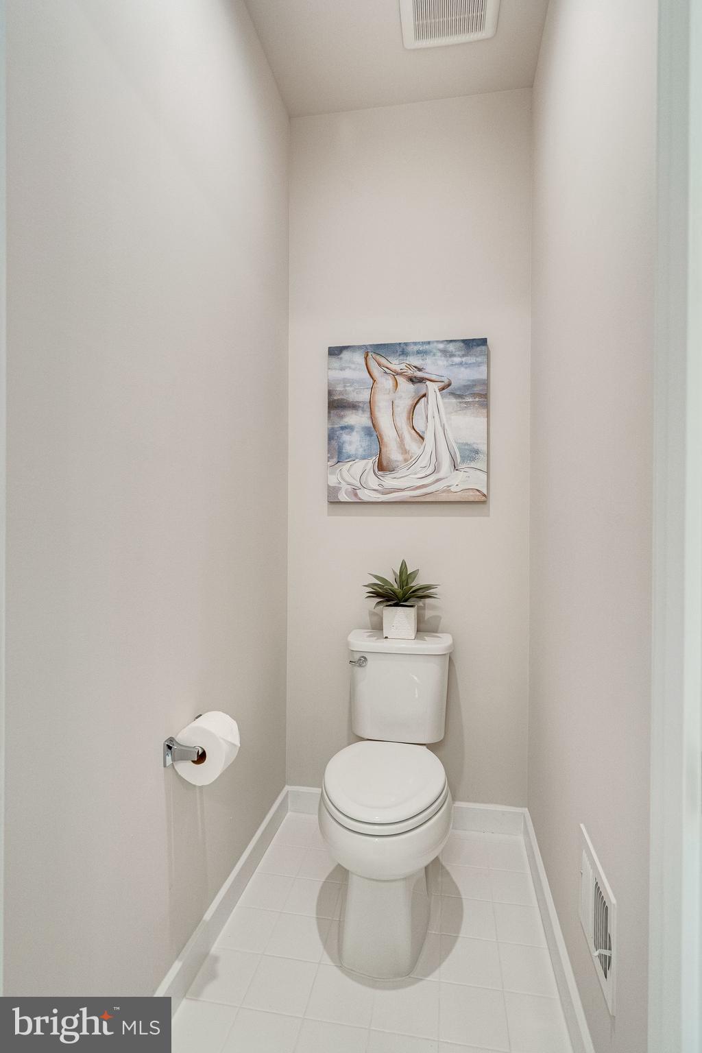 POTOMAC SHORES - Residential Lease