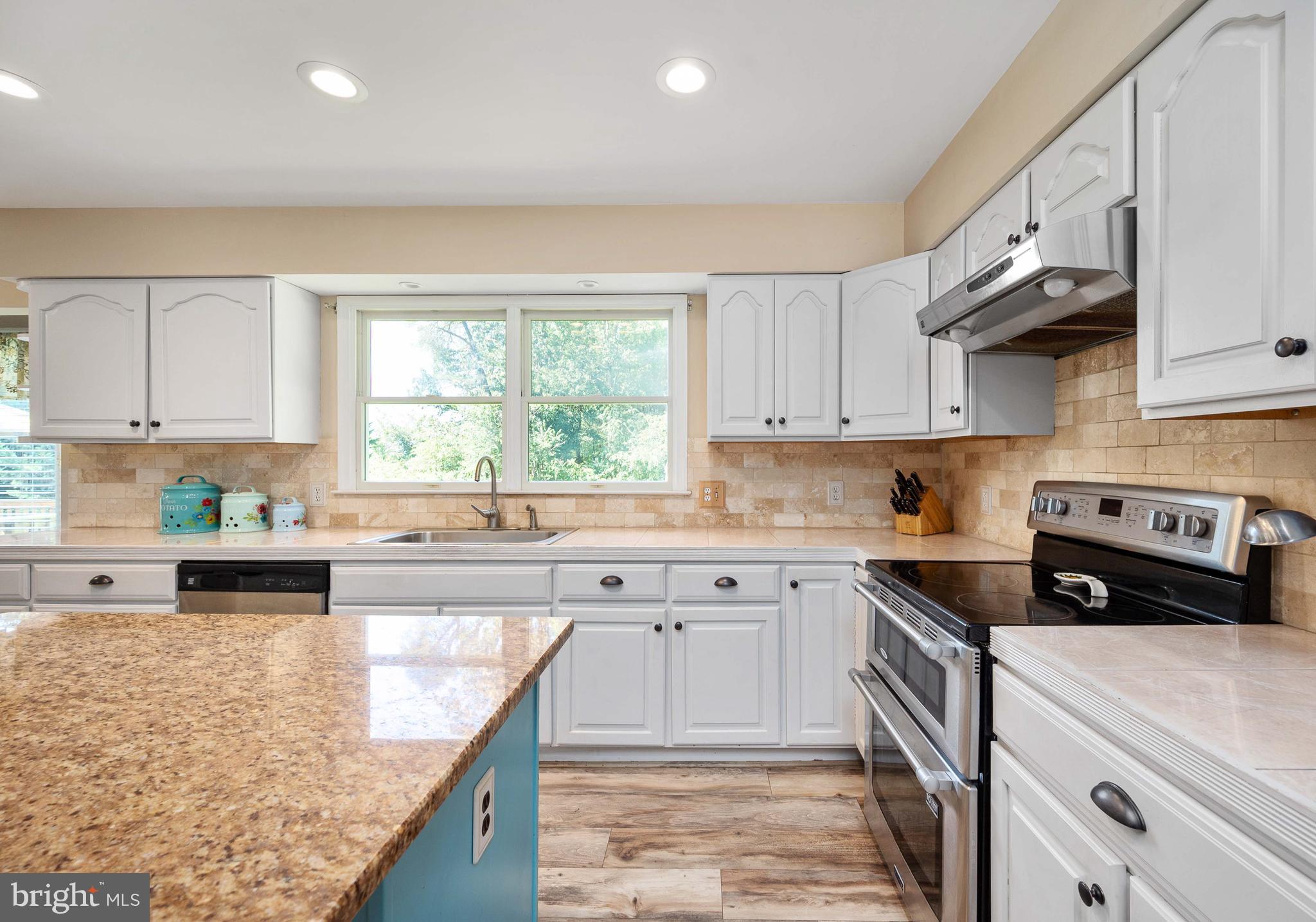 FOX CHASE - Residential