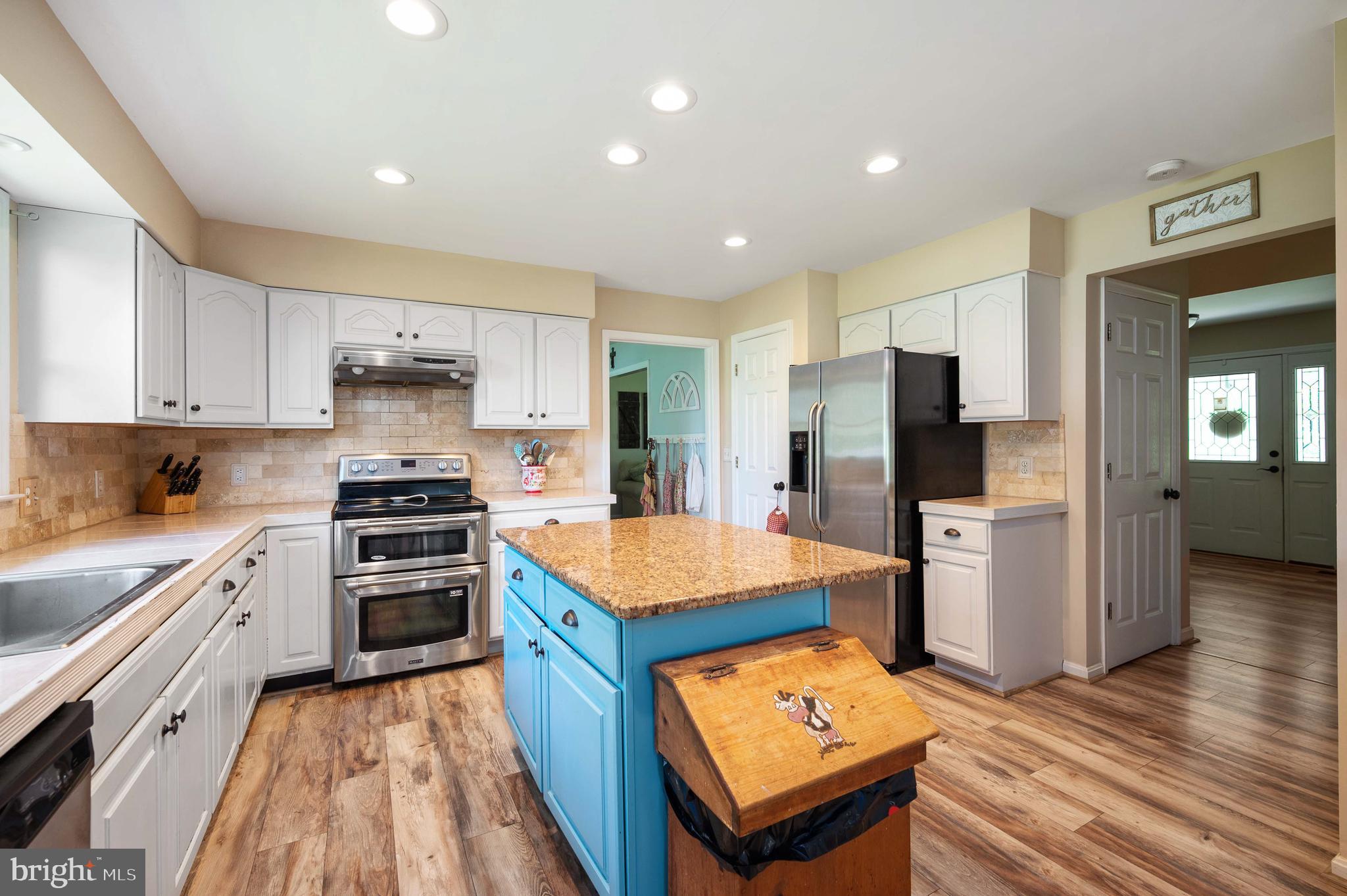 FOX CHASE - Residential