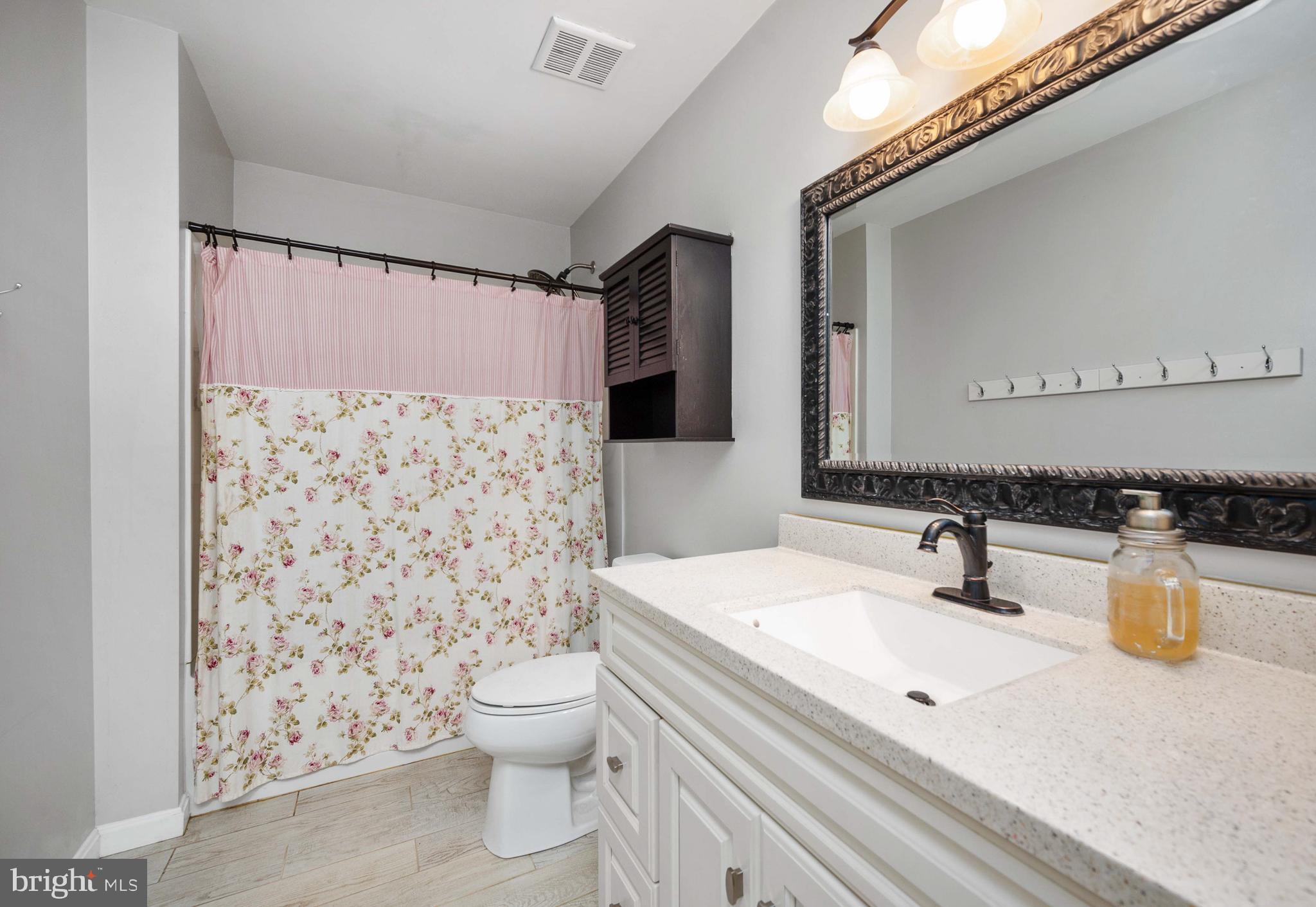 FOX CHASE - Residential