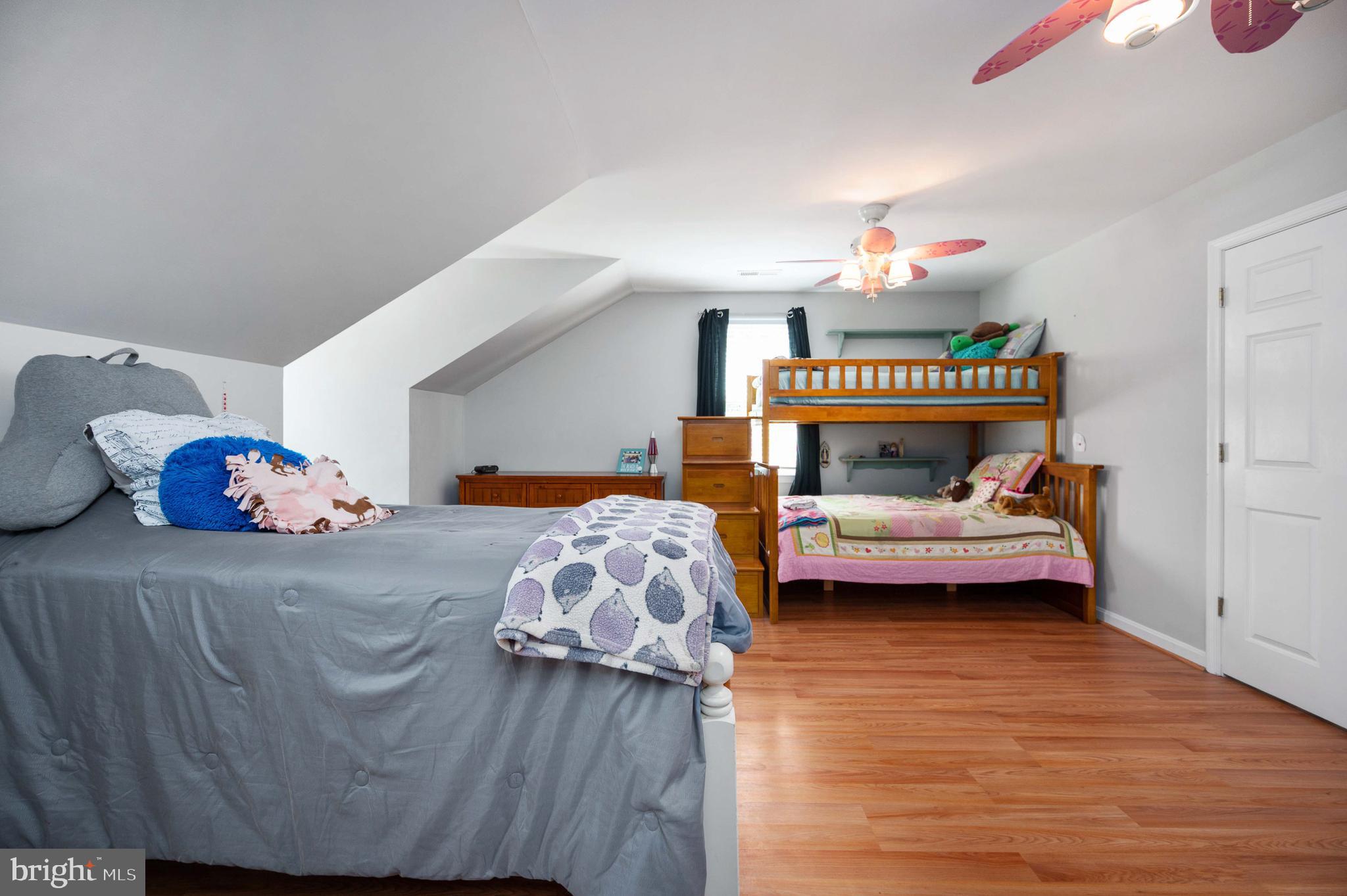 FOX CHASE - Residential