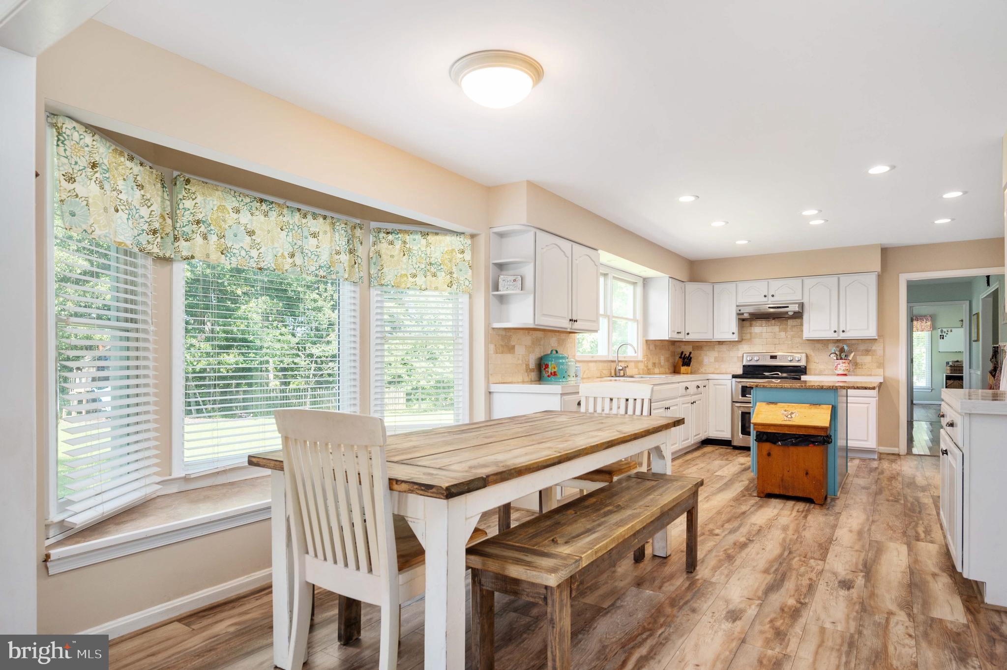 FOX CHASE - Residential