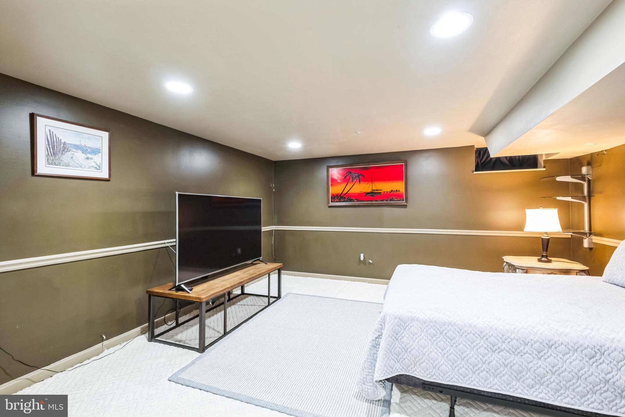 CALTOR MANOR - Residential Lease