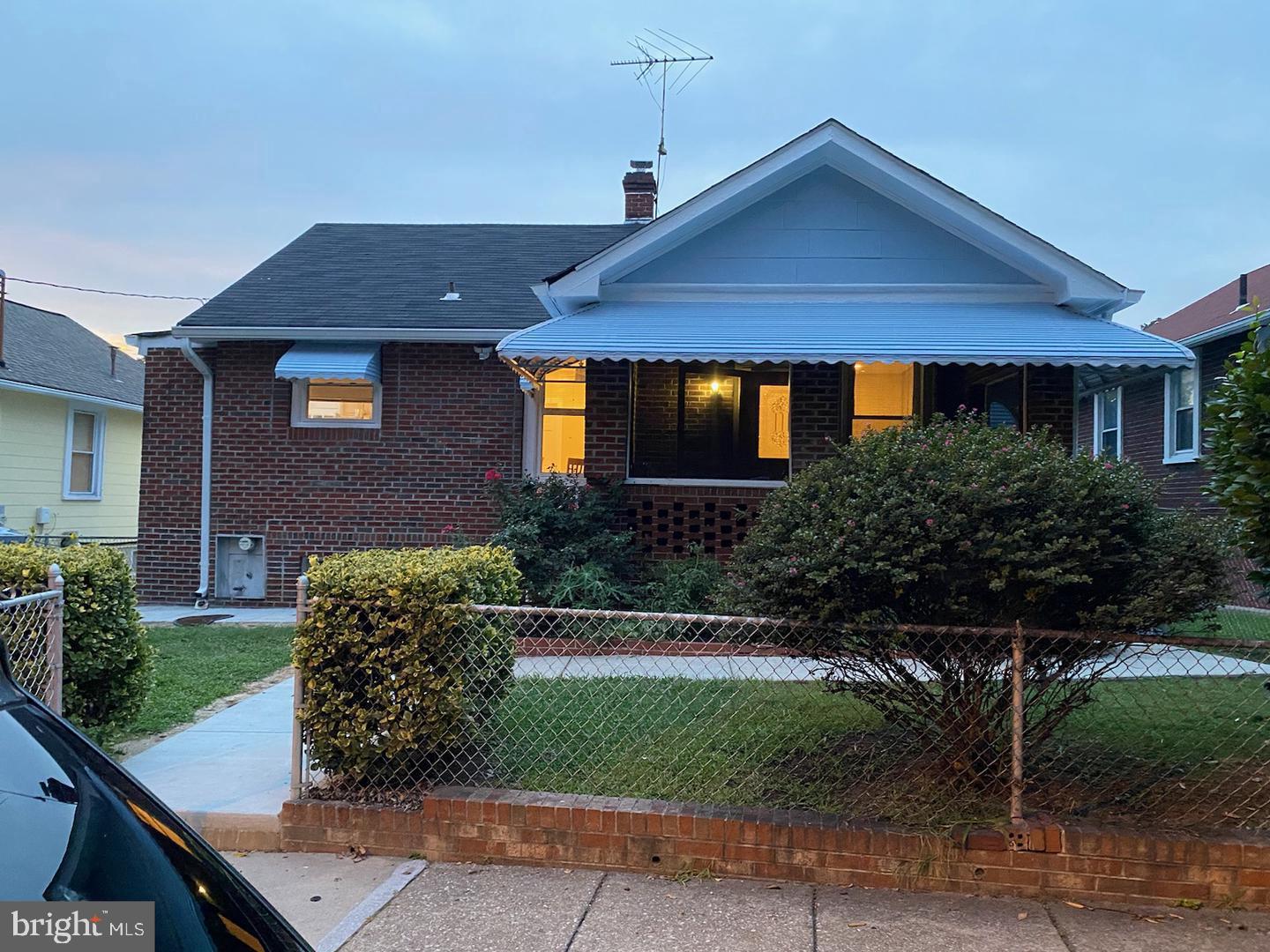 2846 VISTA STREET NE