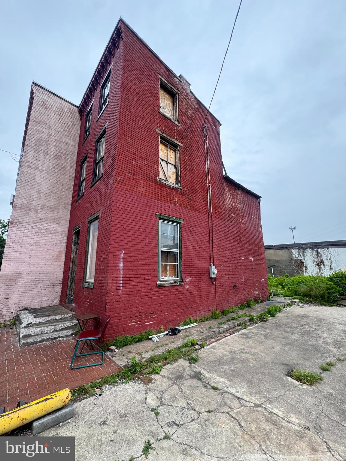 111 VINE STREET