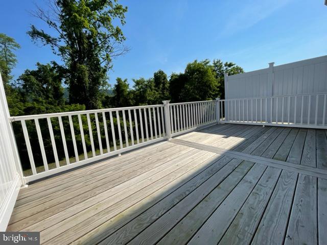 LAUREL RIDGE - Residential Lease