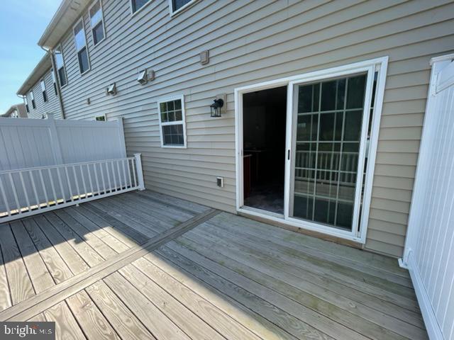 LAUREL RIDGE - Residential Lease