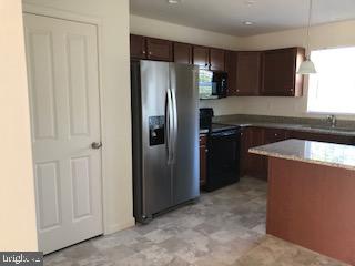 LAUREL RIDGE - Residential Lease