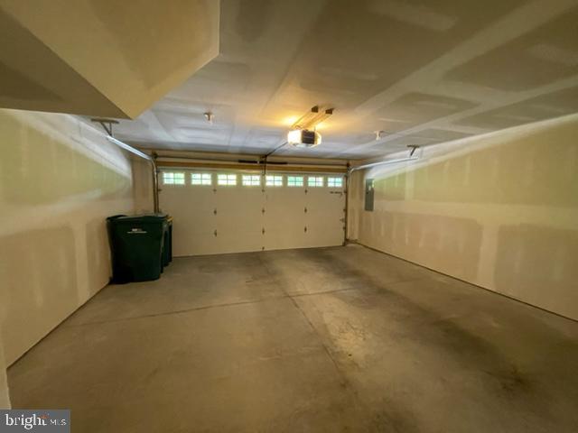 LAUREL RIDGE - Residential Lease