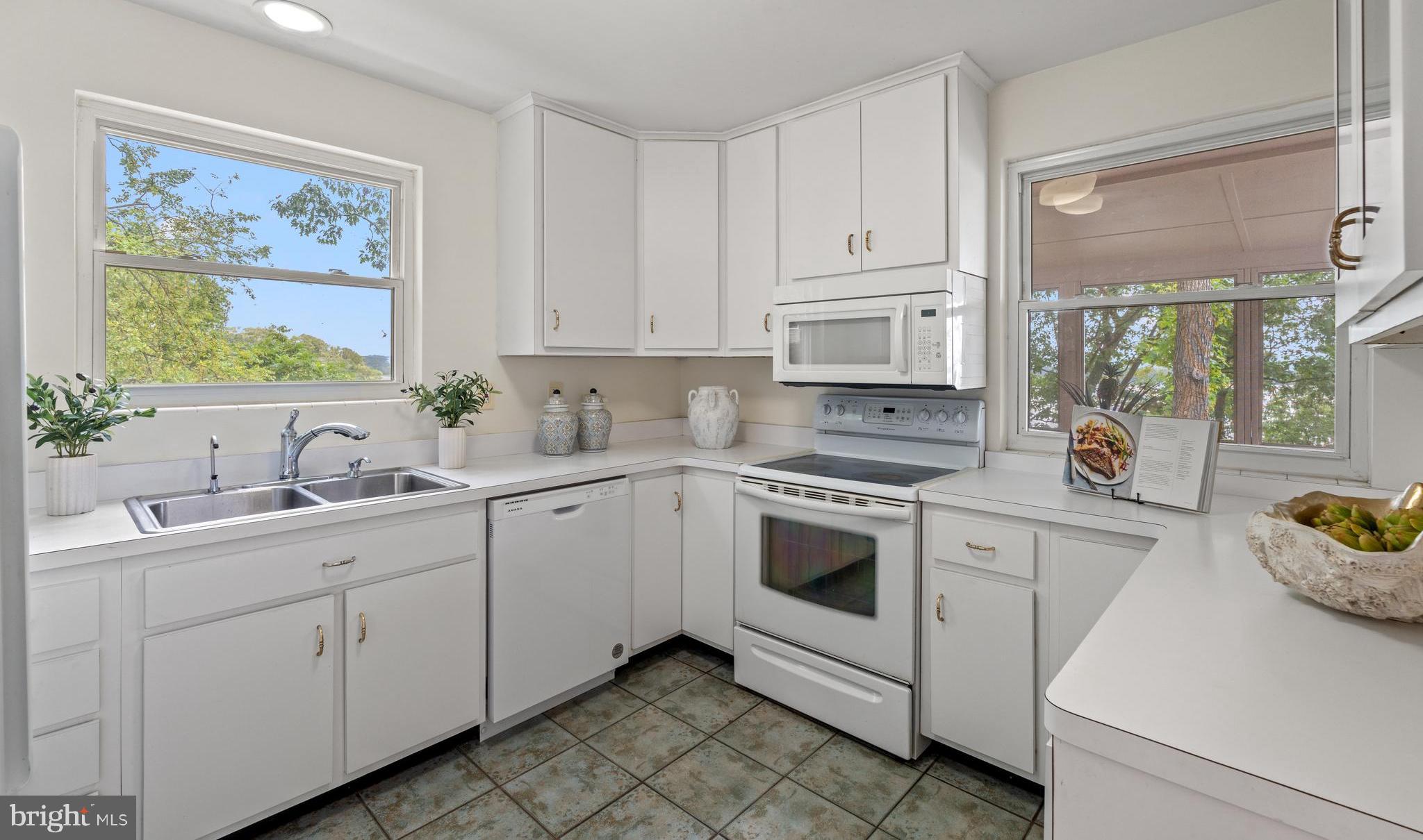 INDIAN QUEEN OVERLOOK - Residential