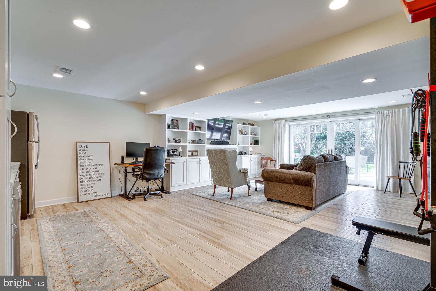 BELLEVUE FOREST - Residential