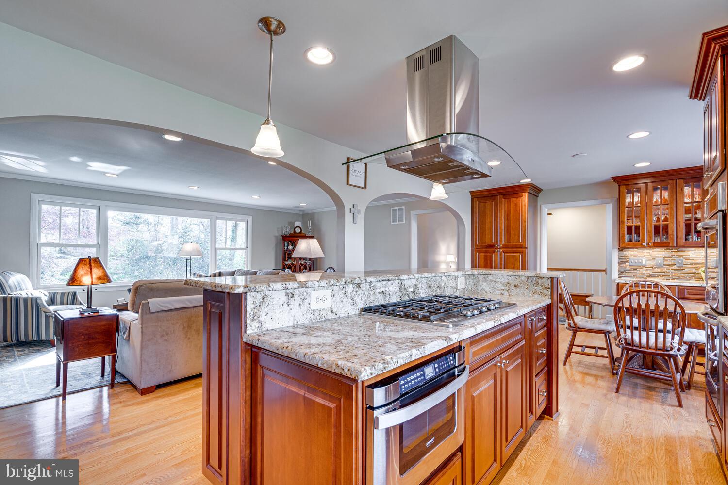 BELLEVUE FOREST - Residential