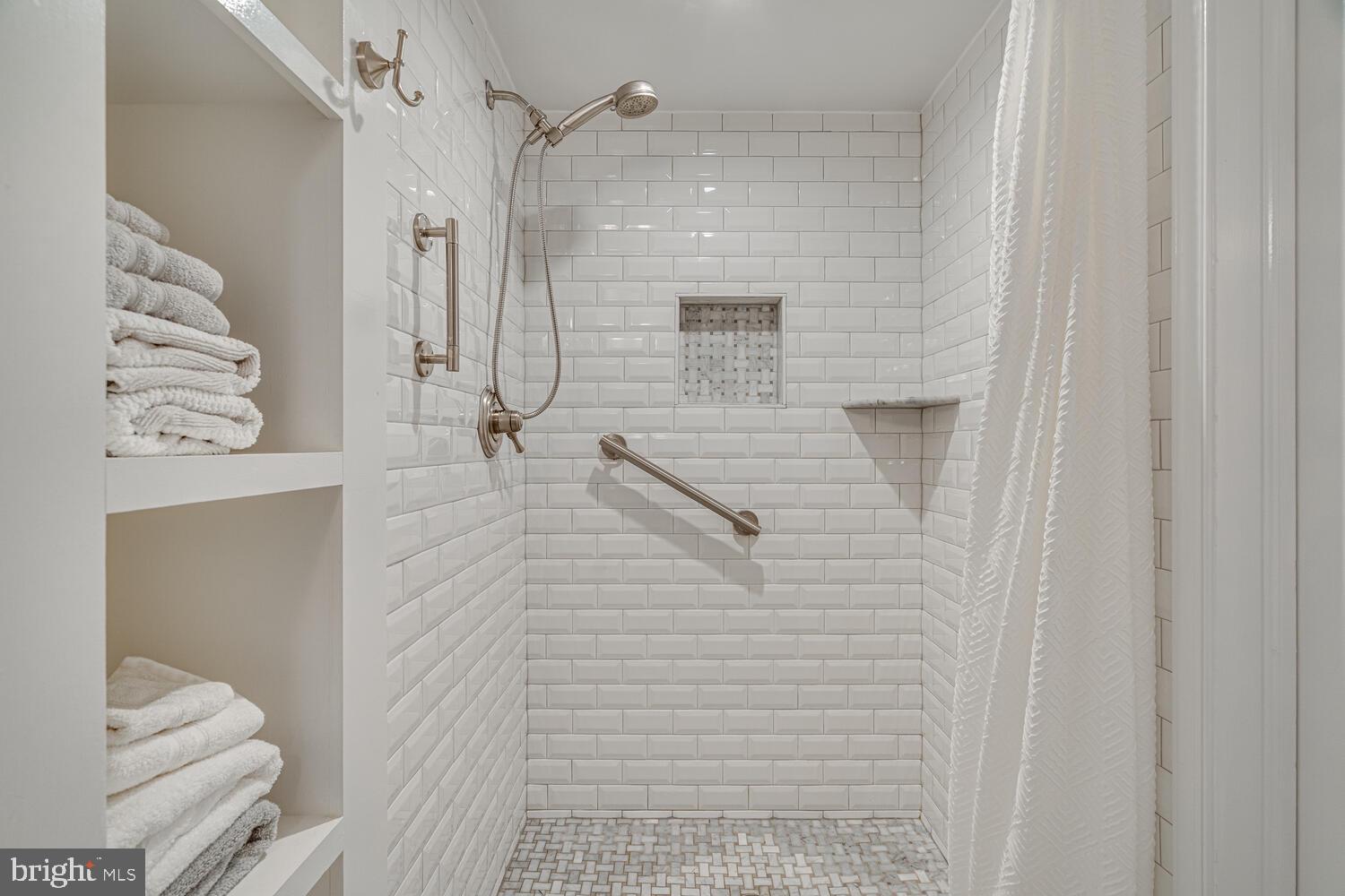 BELLEVUE FOREST - Residential