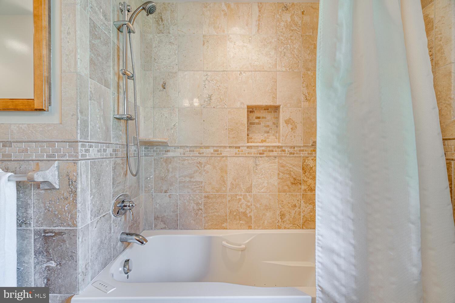 BELLEVUE FOREST - Residential