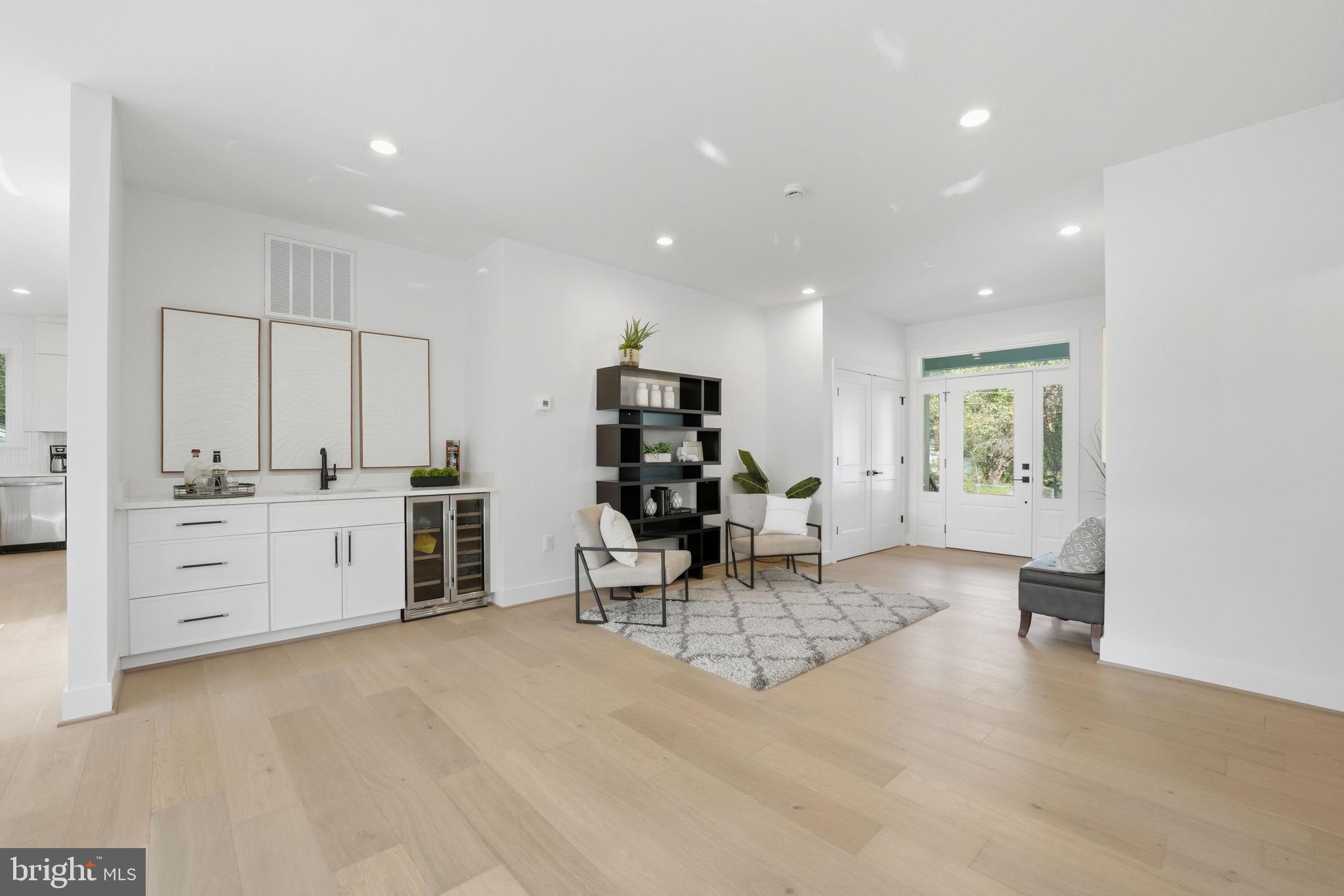 ANNALEE HEIGHTS - Residential