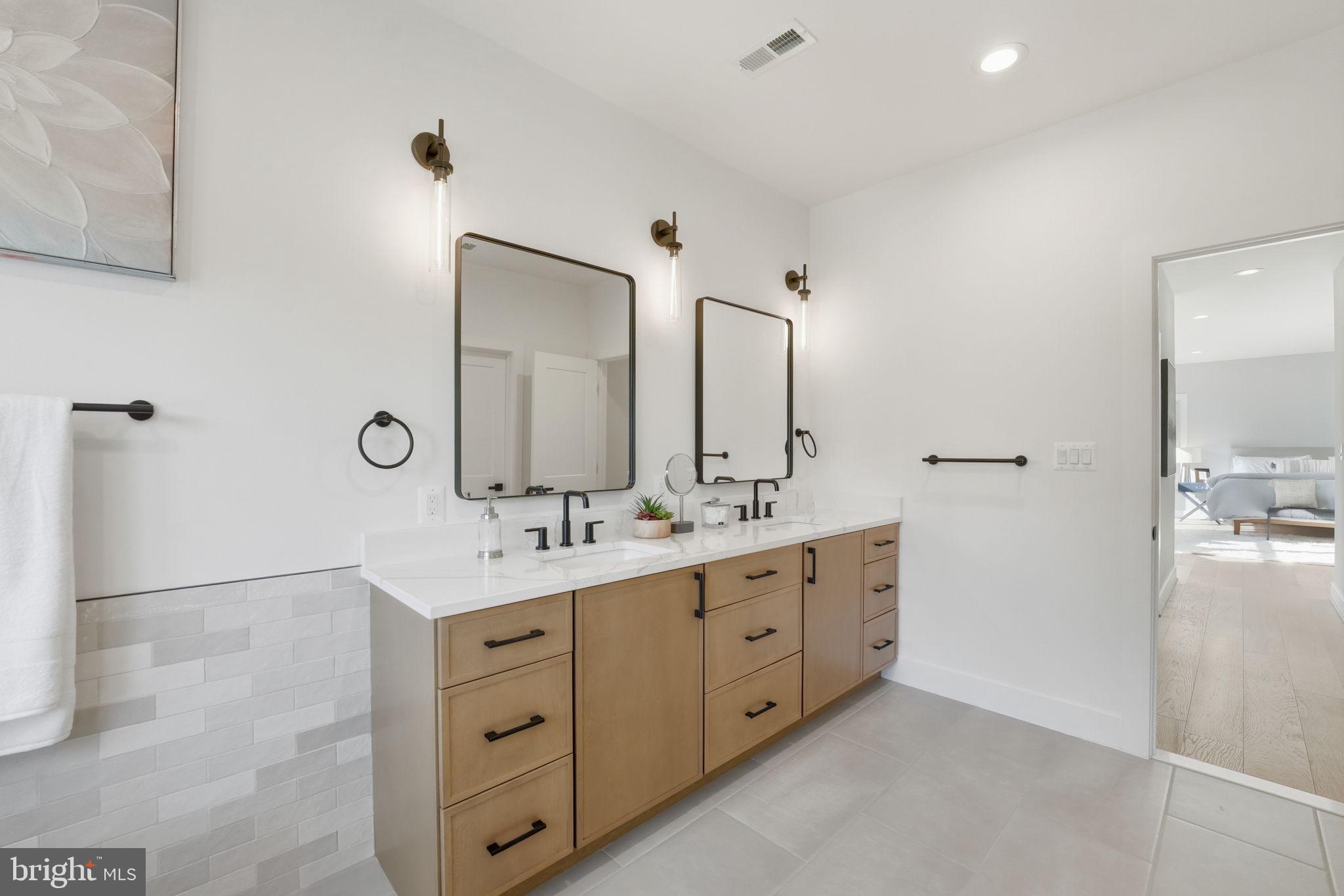 ANNALEE HEIGHTS - Residential