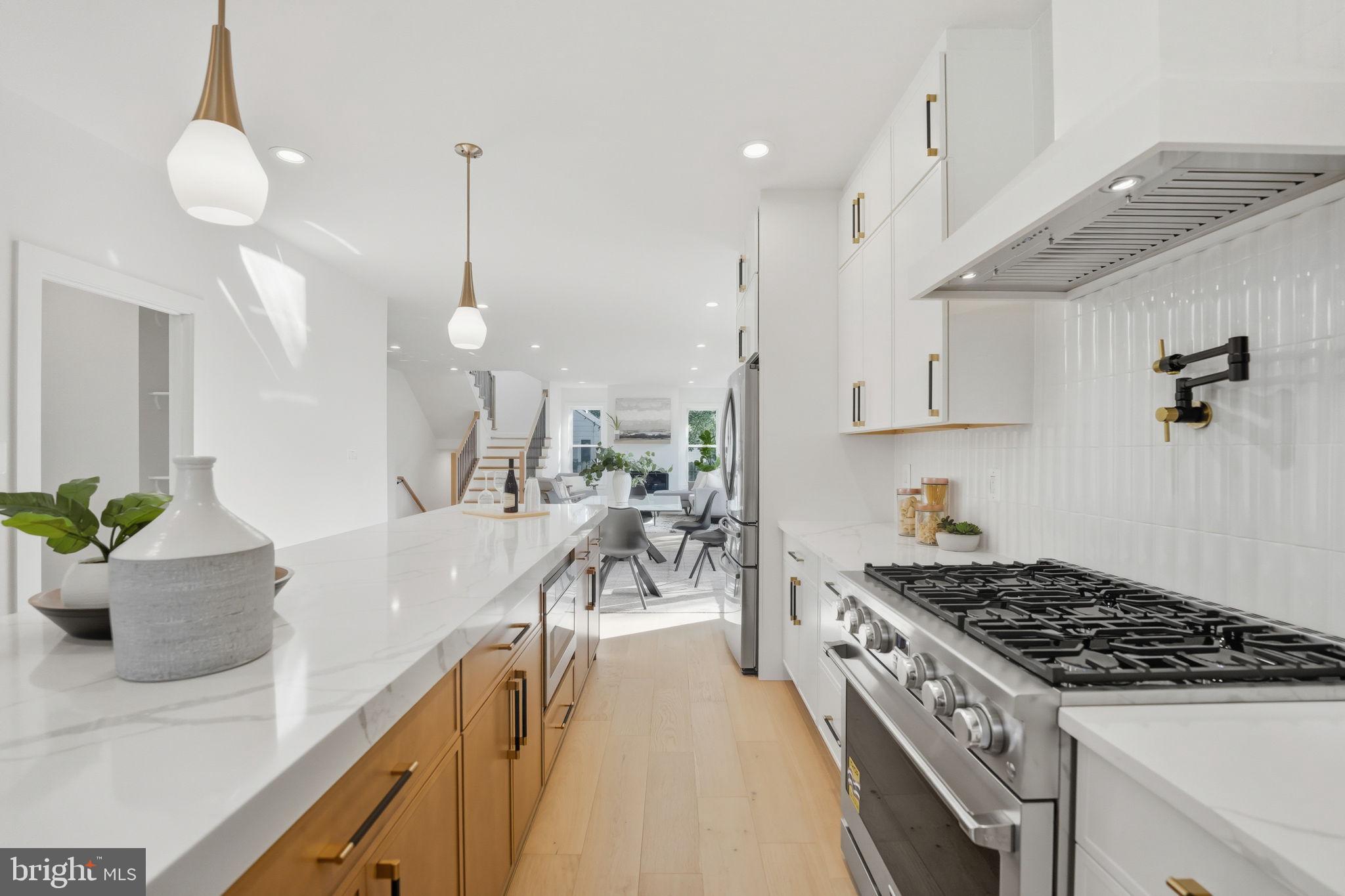 ANNALEE HEIGHTS - Residential