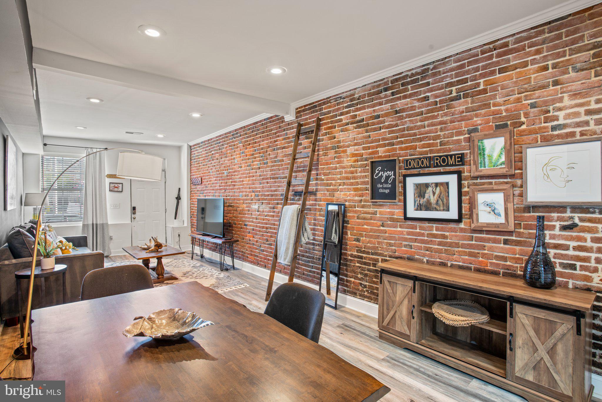 BUTCHERS HILL - Residential