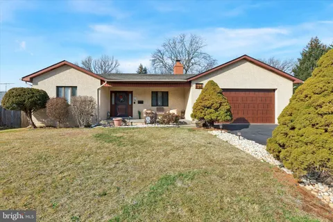 905 Selma Street, Norristown, PA MLS: PAMC2165076