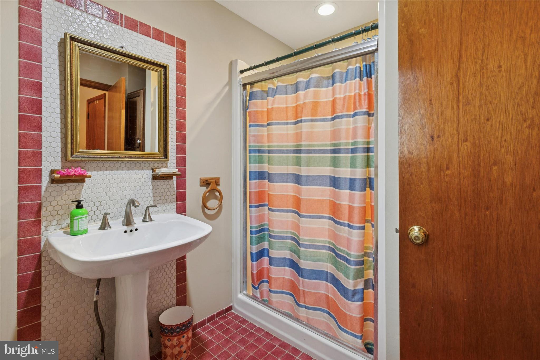 NORRISTOWN - Residential