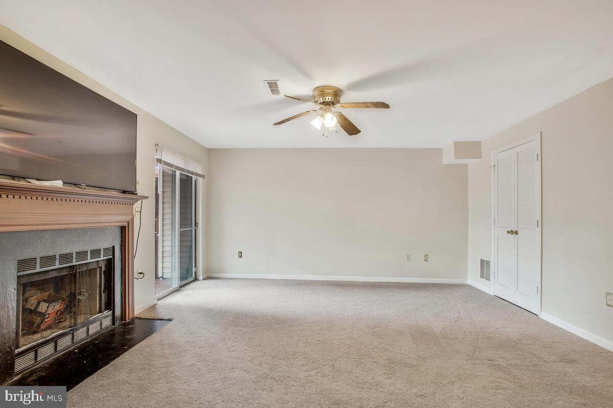 WOODVIEW VILLAGE - Residential Lease