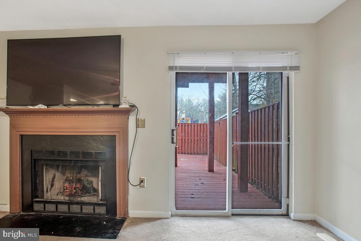 WOODVIEW VILLAGE - Residential Lease